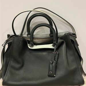 Like New! Coach Rouge 39 Green Satchel Bag